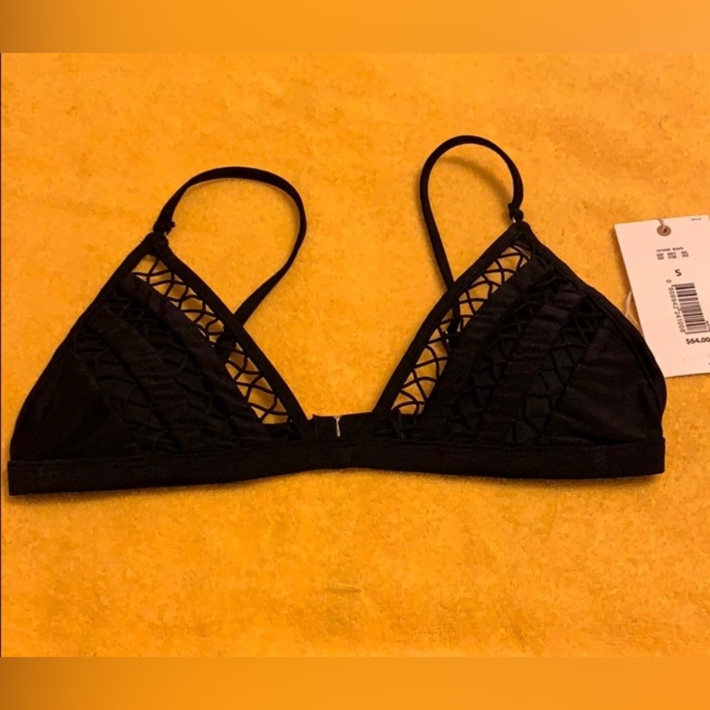 BNWT Chelsea and Violet swimsuit top black, Size S